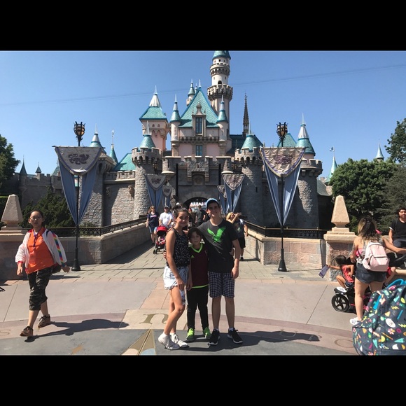 Meet your Posher, Luis - Picture 1 of 1